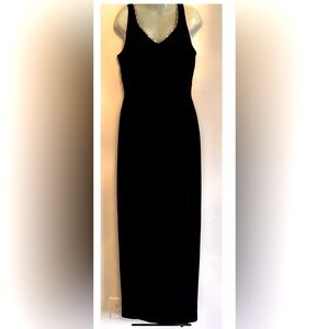 VINTAGE ANDREA POLIZZI BLACK DOUBLE V-NECK CRYSTAL NECKLINE CREPE GOWN SIZE 4